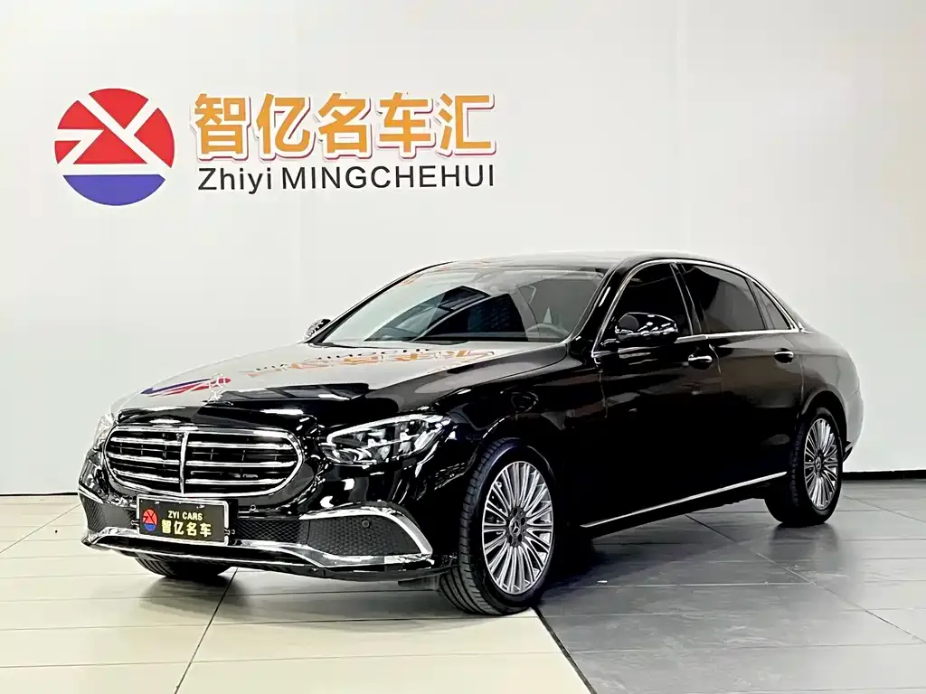 Mercedes-Benz E-Class — фото 1