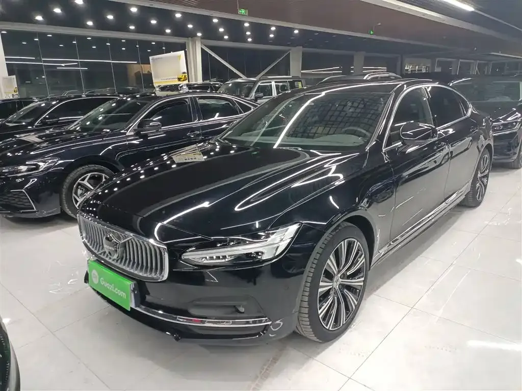 Volvo S90 — фото 1
