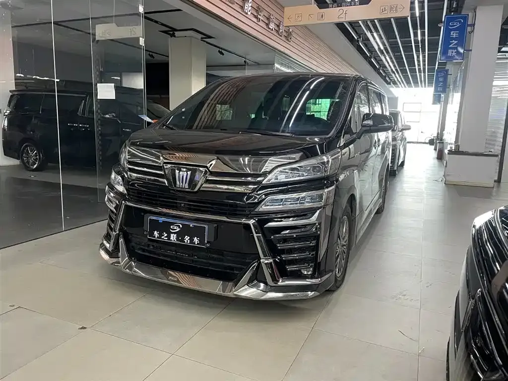 Toyota Vellfire — фото 6