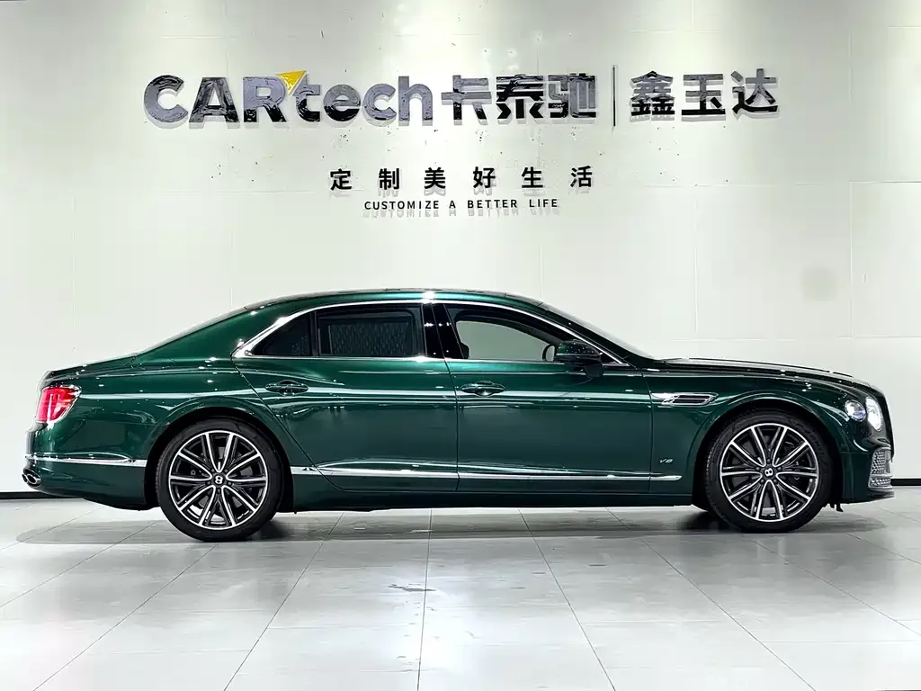 Bentley Flying Spur — фото 10