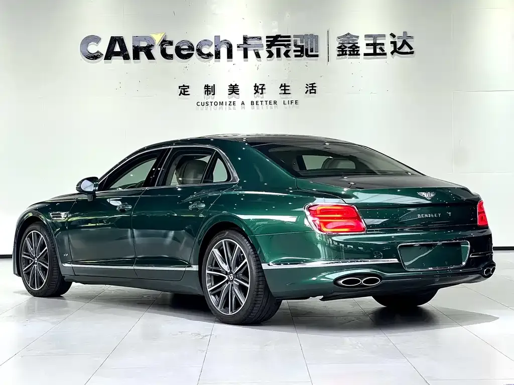 Bentley Flying Spur — фото 3