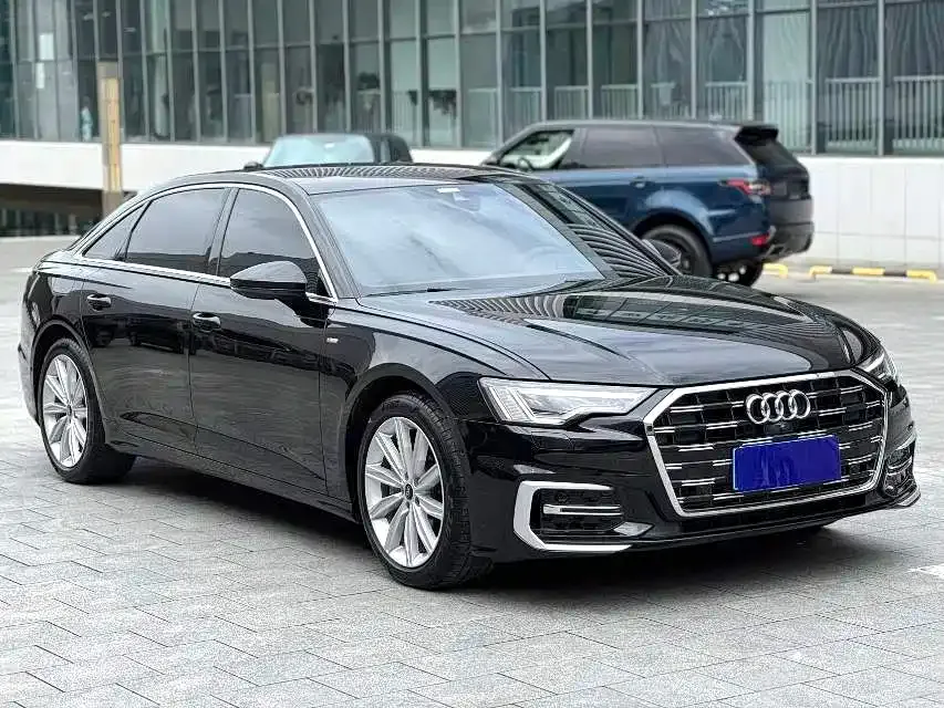 Audi A6L — фото 1