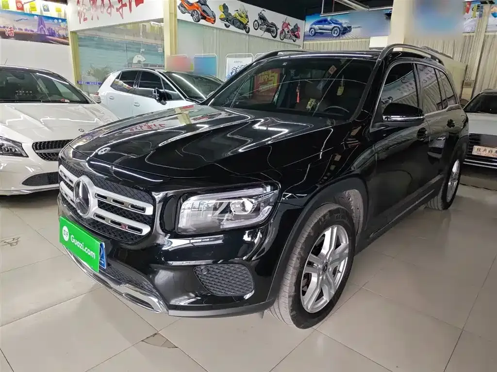 Mercedes-Benz GLB — фото 1