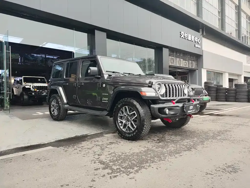 Jeep Wrangler — фото 10
