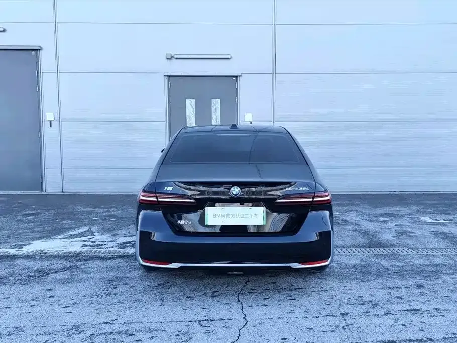 BMW i5 — фото 8