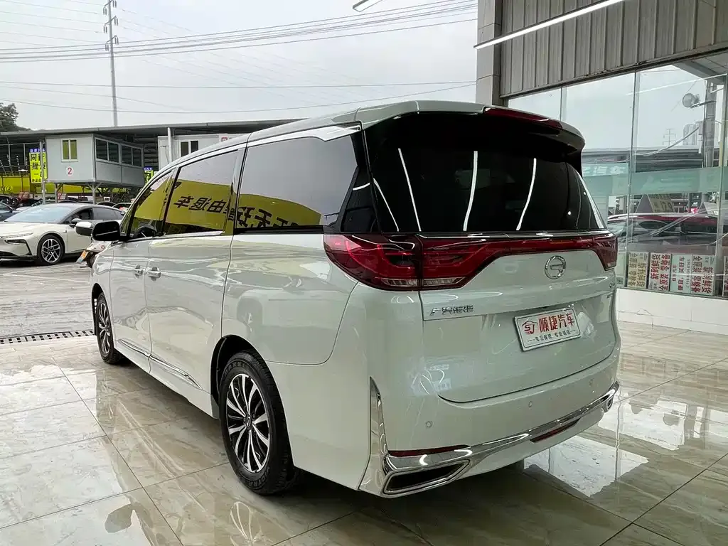 GAC Motor Trumpchi M8 — фото 10