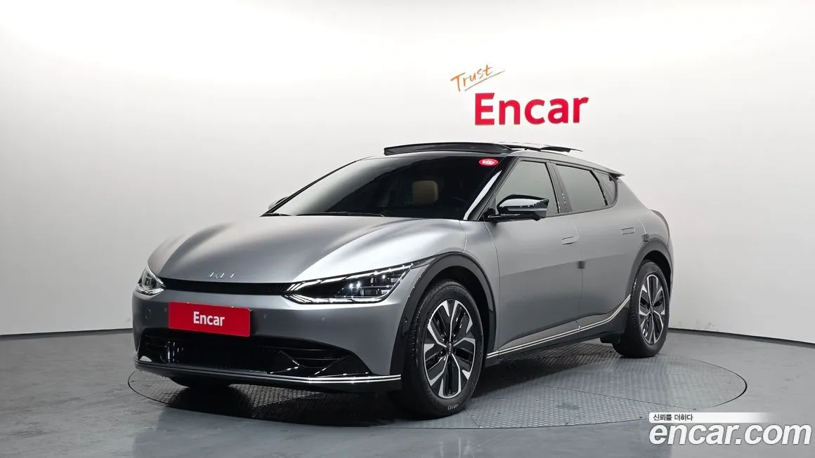 Kia EV6 — фото 1