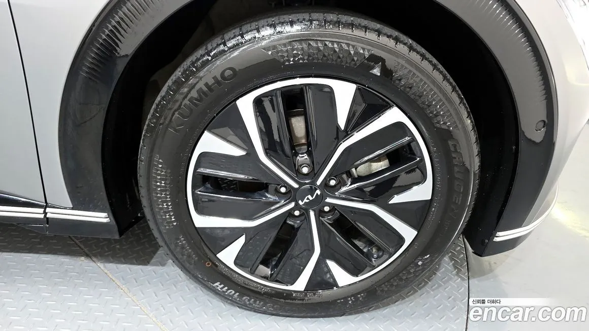 Kia EV6 — фото 7