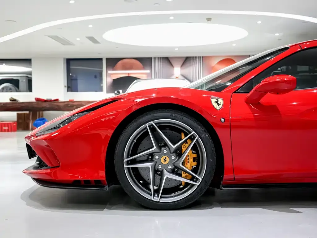 Ferrari F8 — фото 2