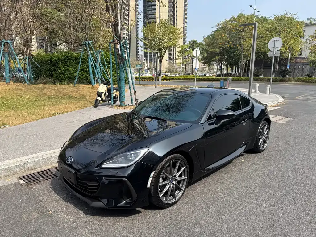 Subaru BRZ — фото 1