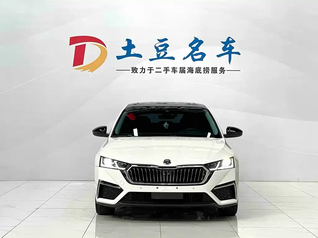 Skoda Octavia — фото 2