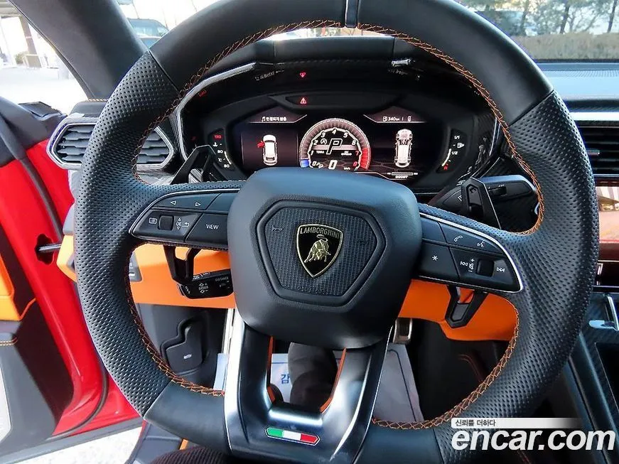 Lamborghini Urus — фото 6