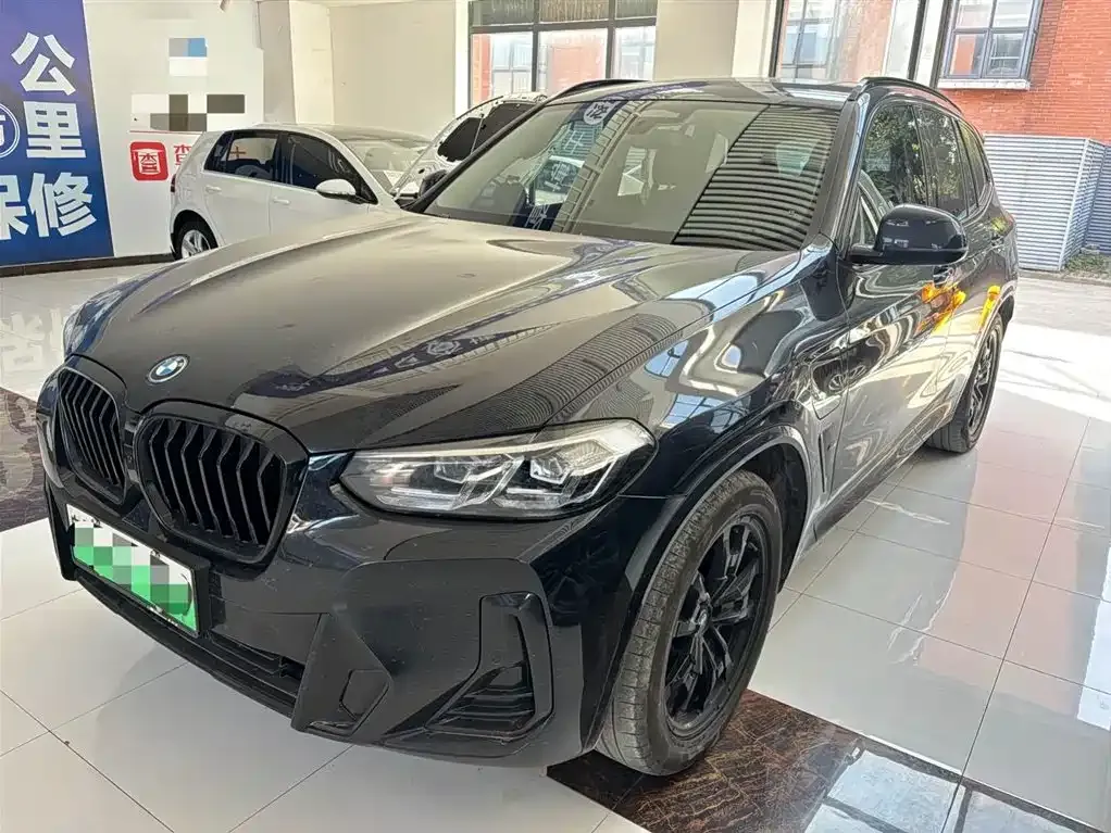BMW iX3 — фото 1