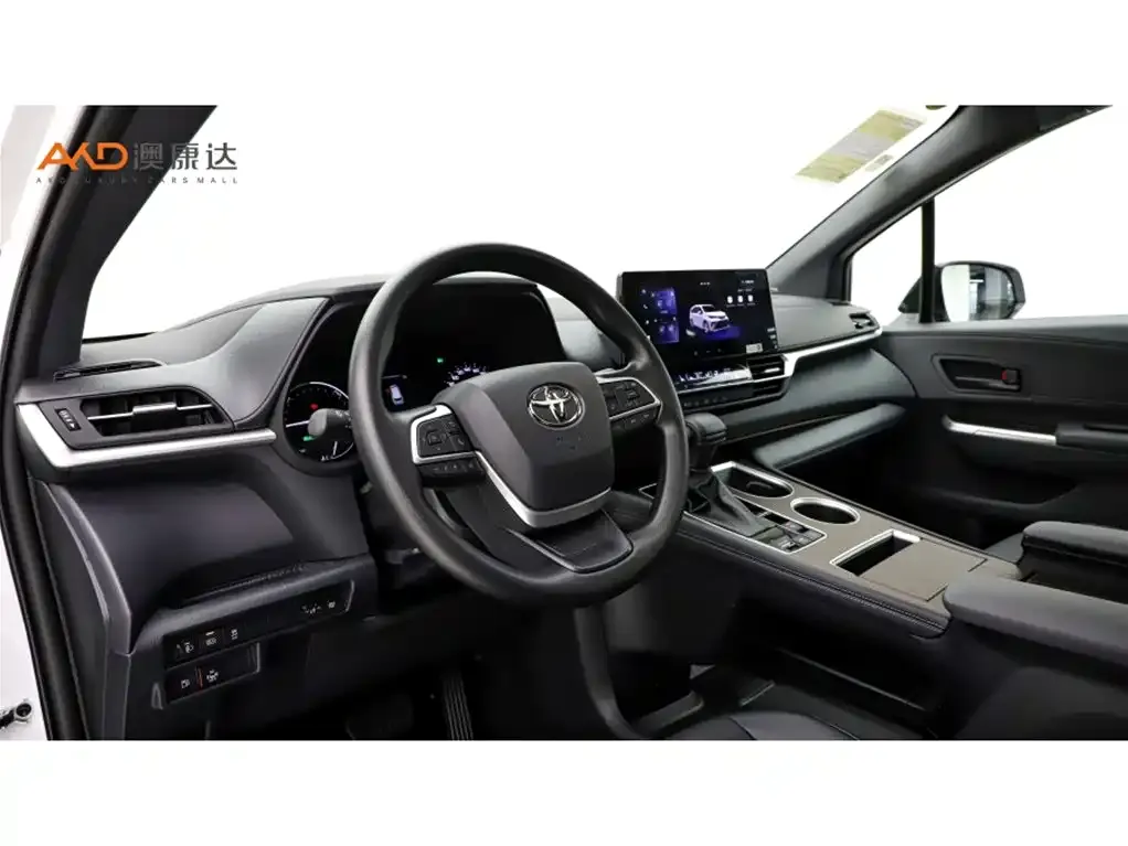 Toyota Granvia — фото 10