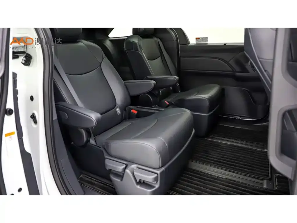 Toyota Granvia — фото 6