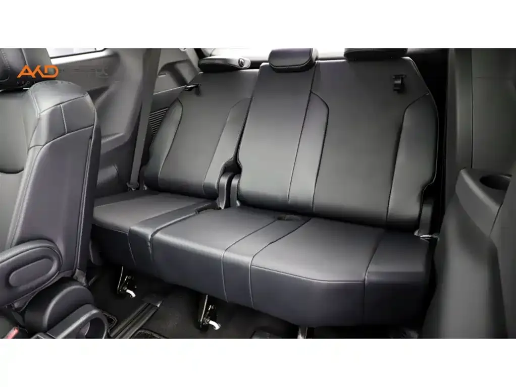 Toyota Granvia — фото 7