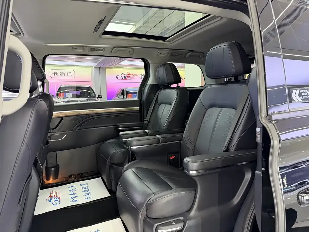 GAC Motor Trumpchi M8 — фото 10