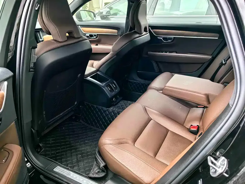 Volvo S90 — фото 2