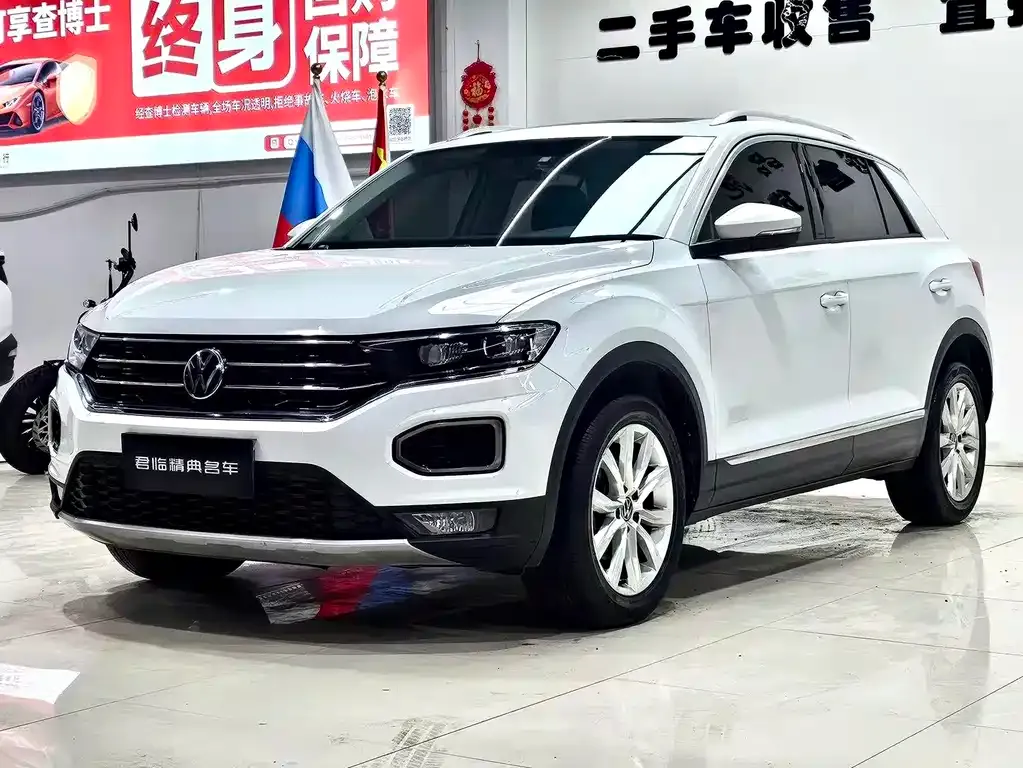 Volkswagen T-Roc — фото 1