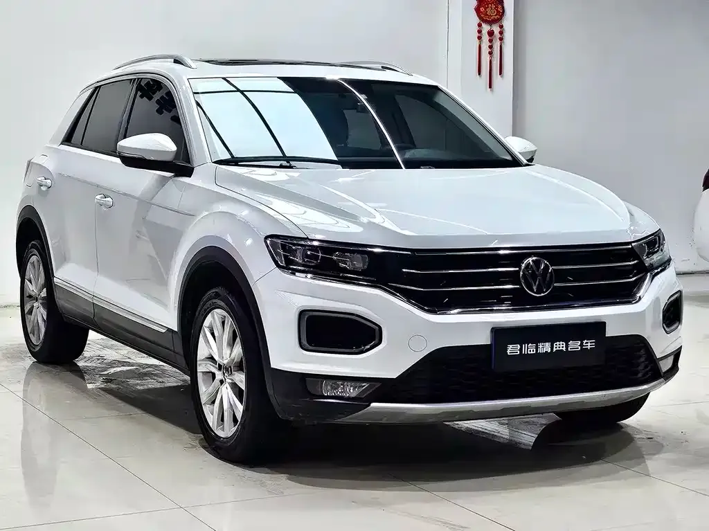 Volkswagen T-Roc — фото 8