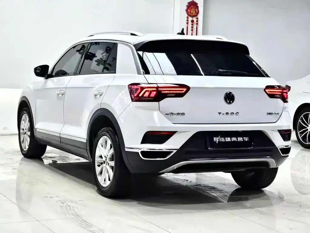 Volkswagen T-Roc — фото 4