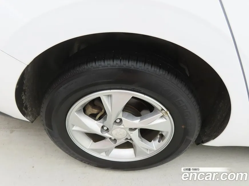Hyundai AVANTE — фото 2