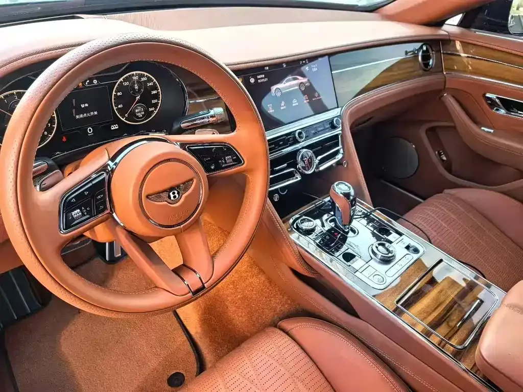 Bentley Flying Spur PHEV — фото 7
