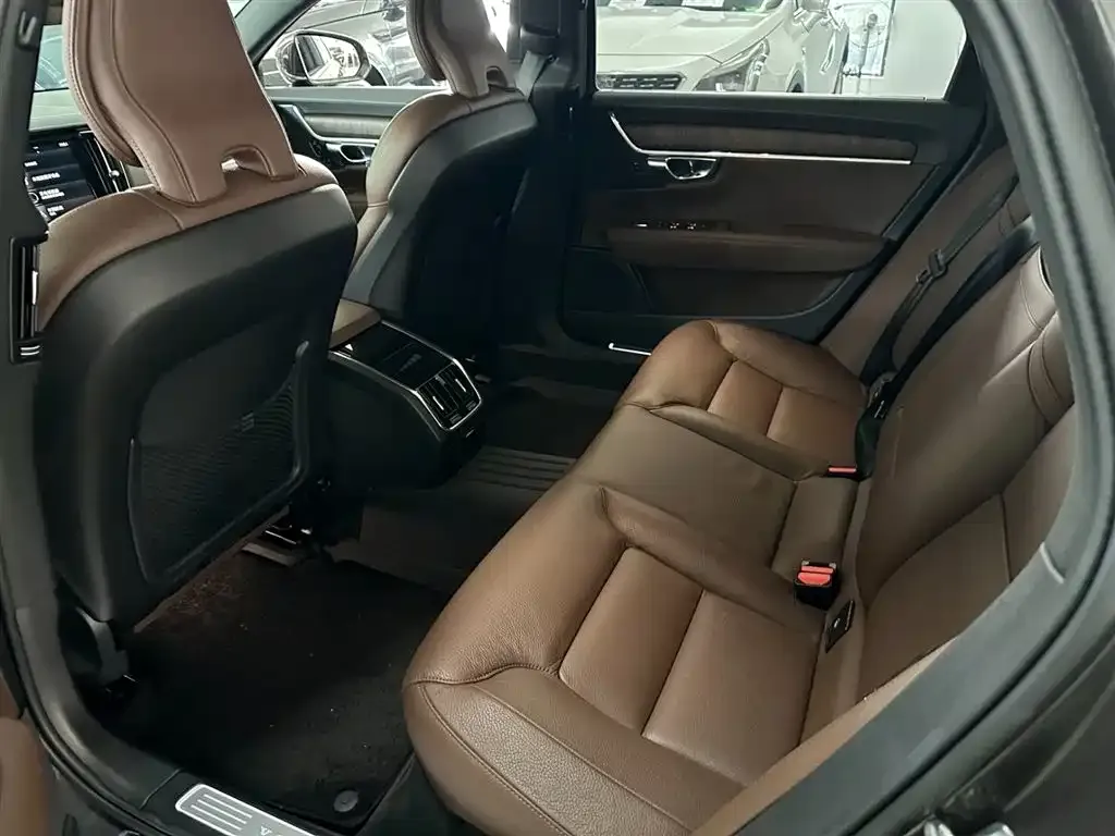 Volvo S90 — фото 2