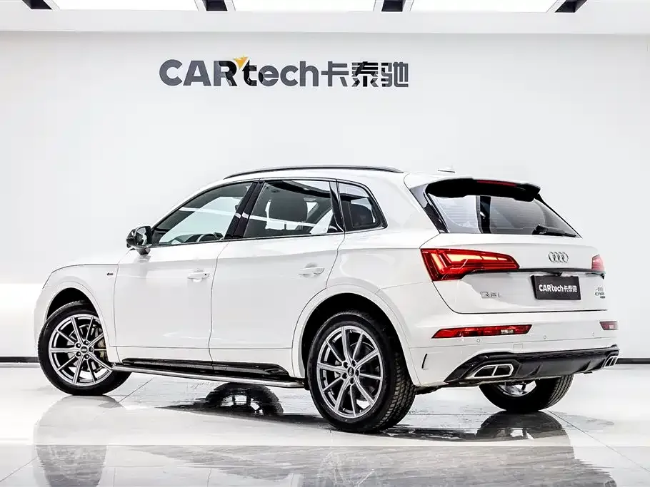 Audi Q5L — фото 5