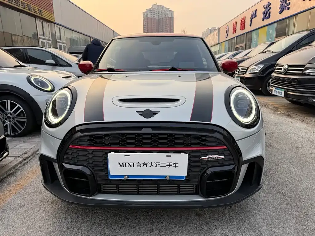 MINI JCW (John Cooper Works) — фото 10