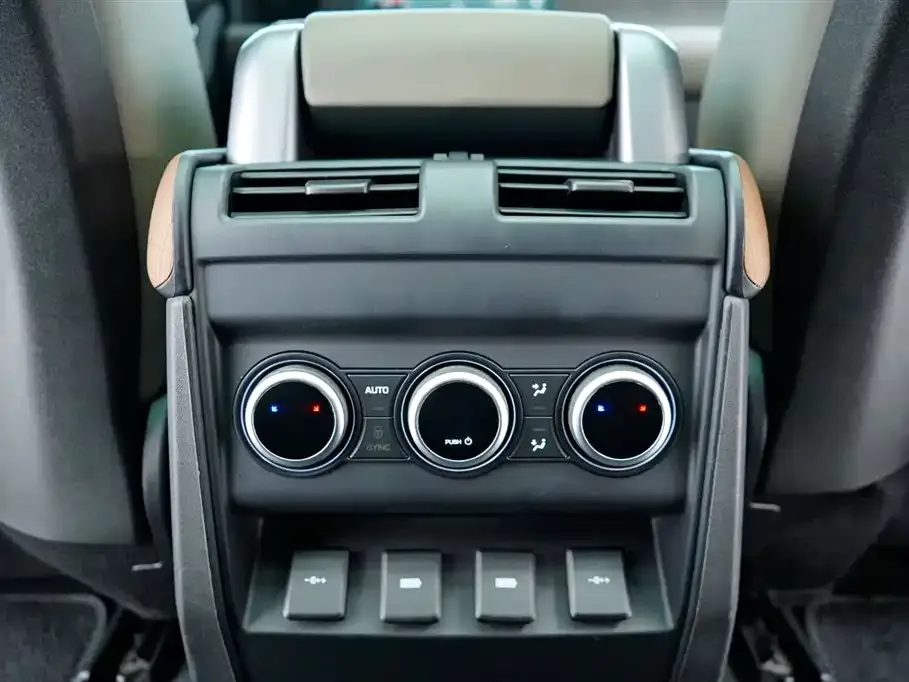 Land Rover Defender — фото 5