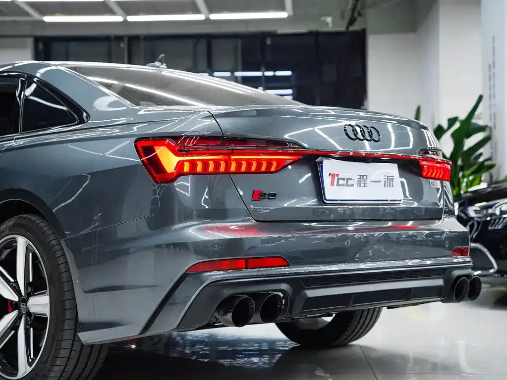Audi A6L — фото 8