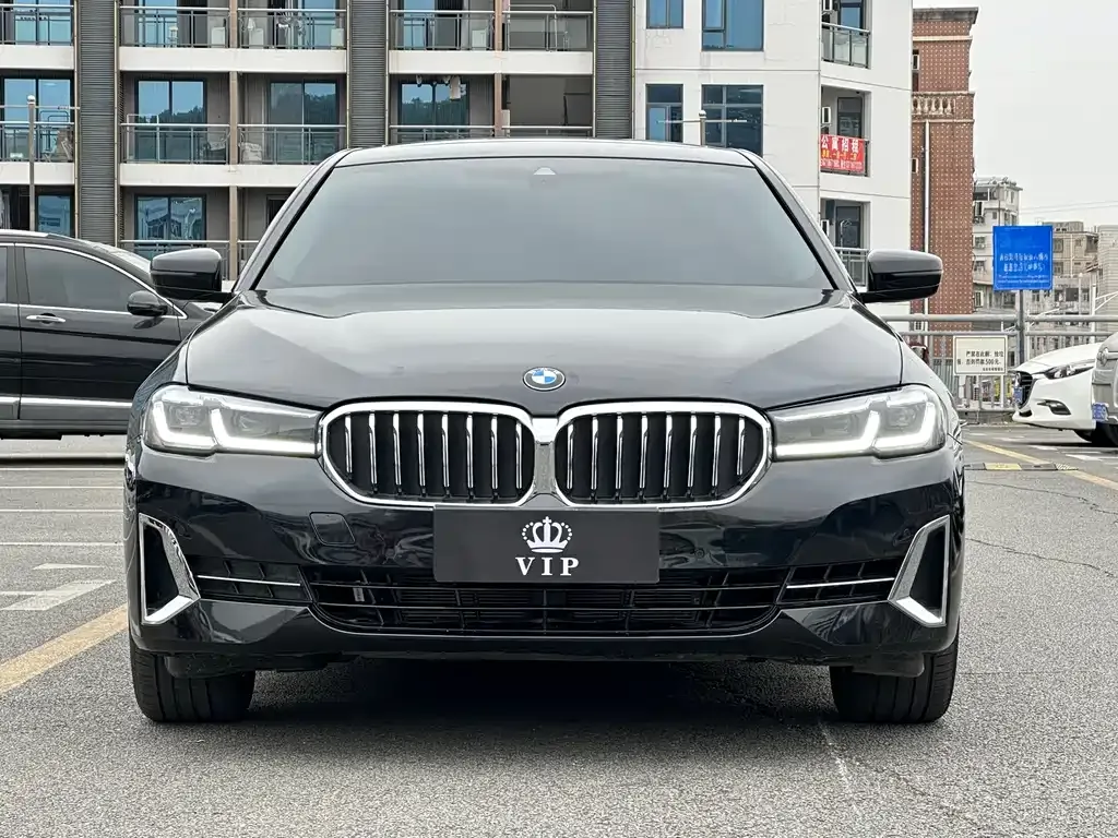 BMW 5 Series — фото 2