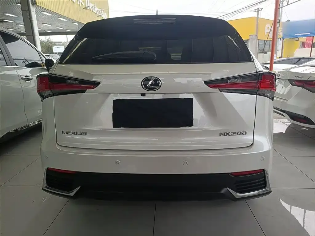 Lexus NX — фото 6