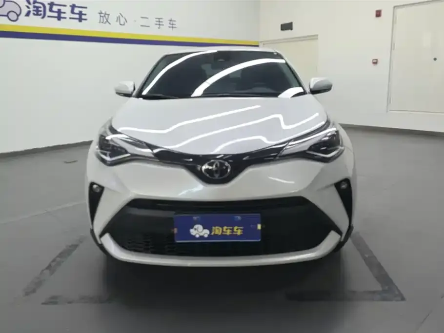Toyota C-HR — фото 2