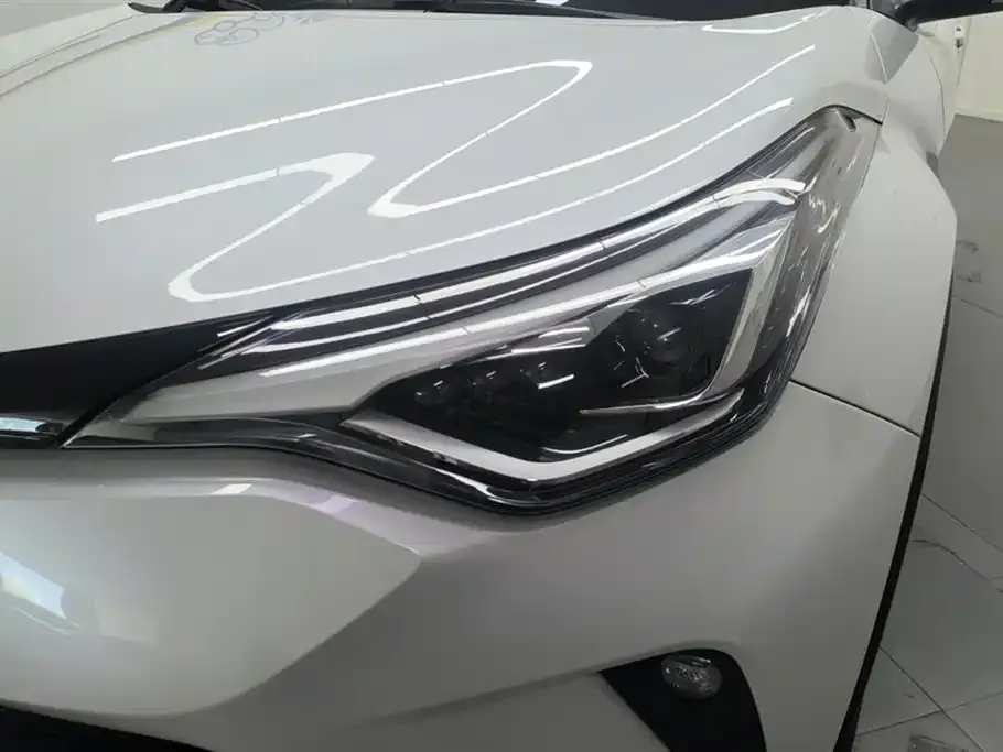 Toyota C-HR — фото 6