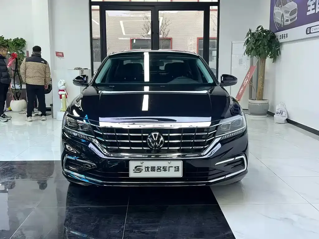 Volkswagen Passat — фото 6