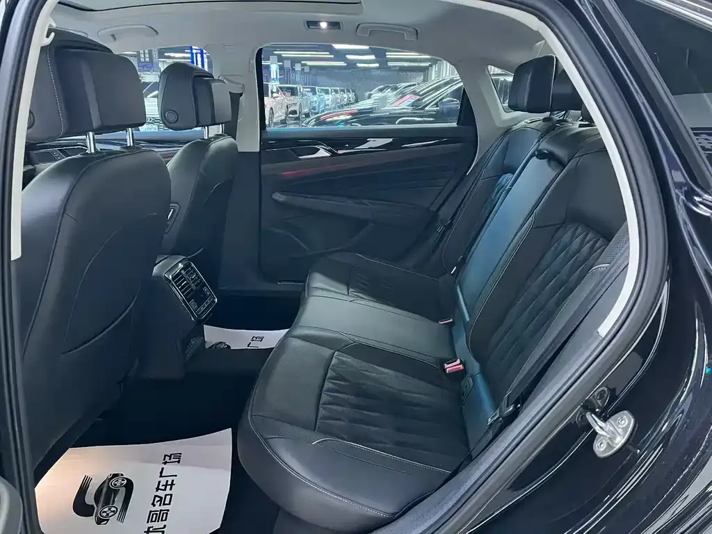 Volkswagen Passat — фото 3