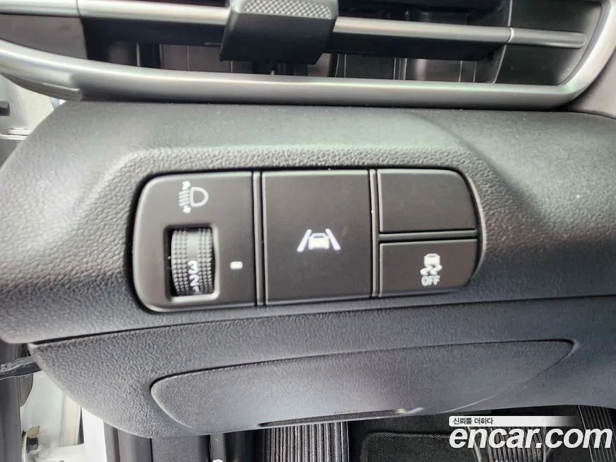 Hyundai AVANTE — фото 10