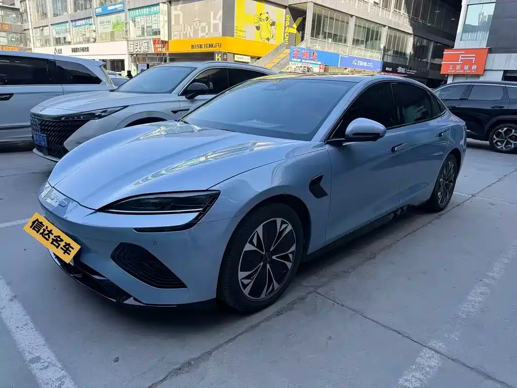 BYD Seal — фото 1