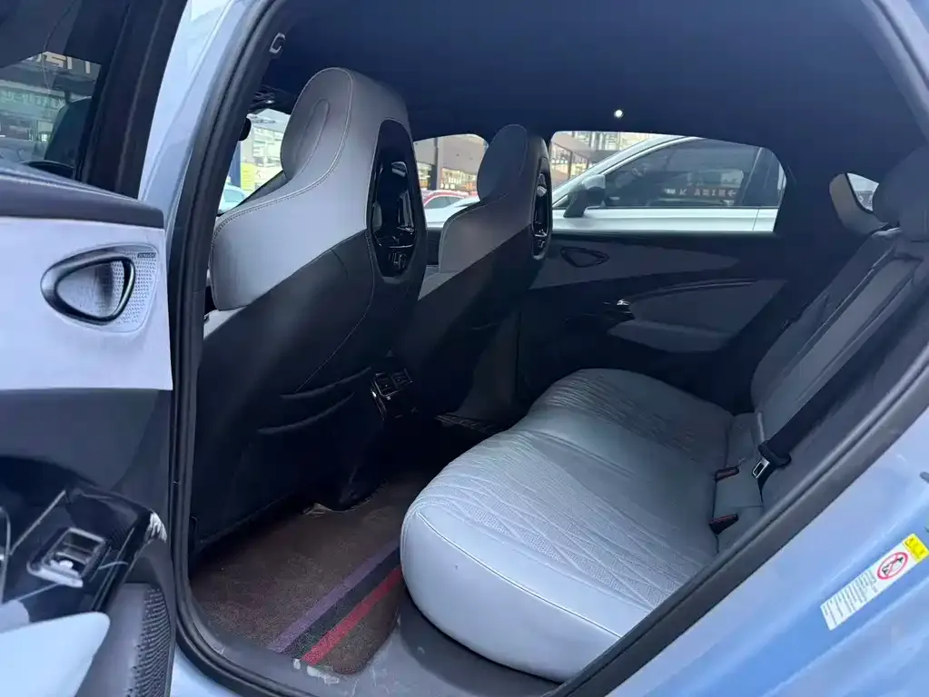 BYD Seal — фото 2