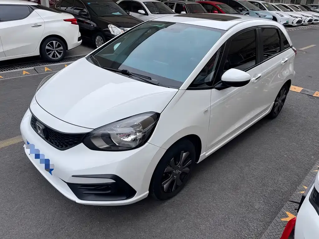 Honda Fit — фото 1