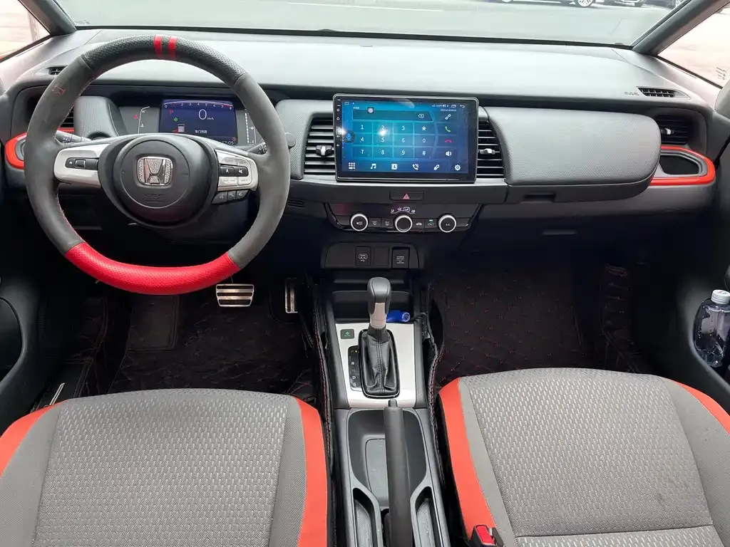 Honda Fit — фото 8