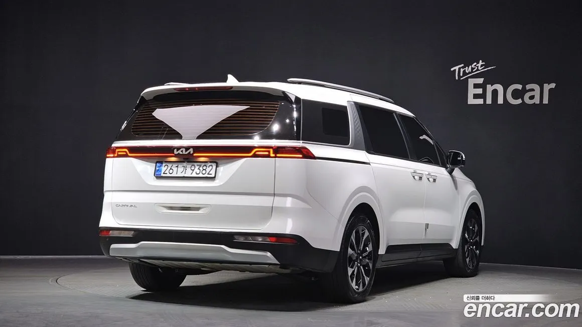 Kia Carnival — фото 4