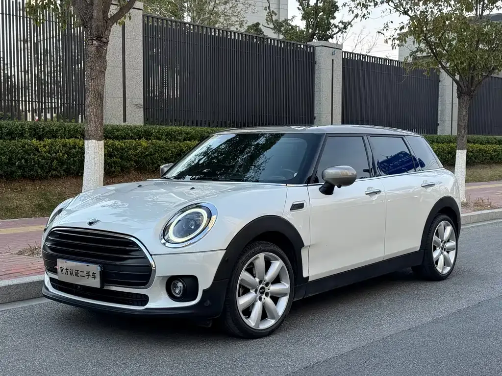 MINI Clubman — фото 1