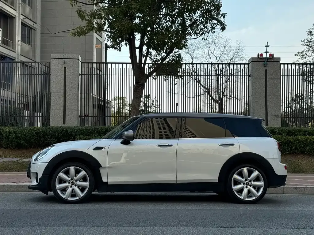 MINI Clubman — фото 9