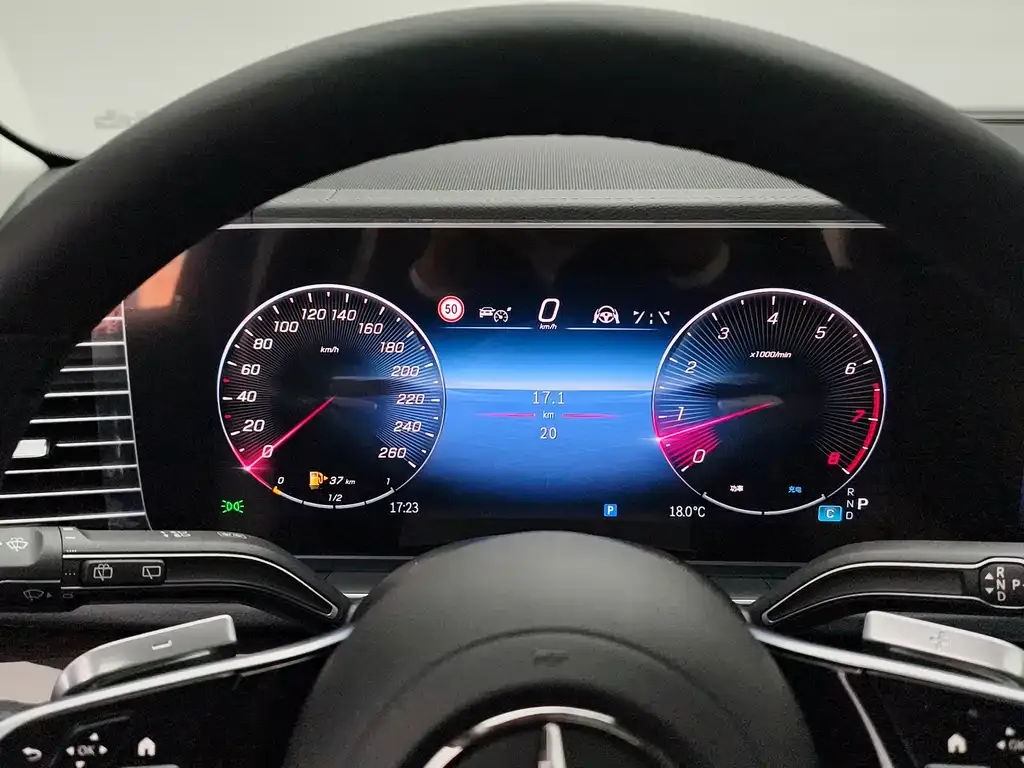 Mercedes-Benz GLE — фото 8