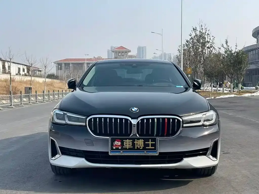 BMW 5 Series — фото 3