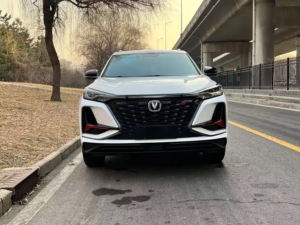 Changan CS75PLUS — фото 1