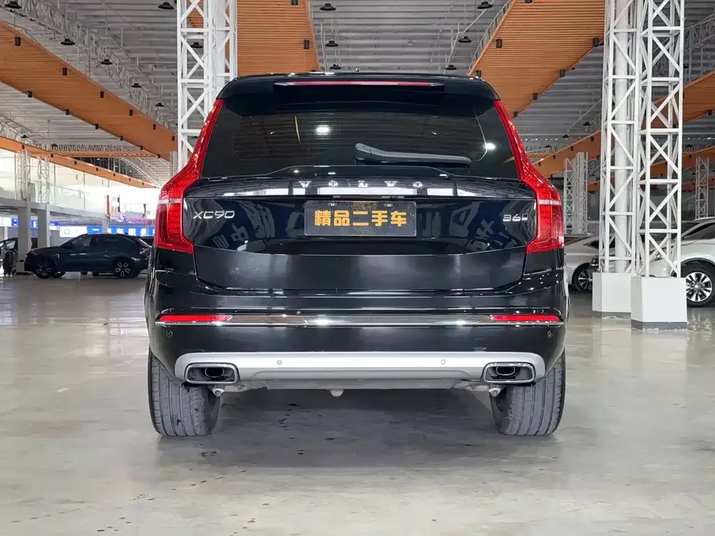 Volvo XC90 — фото 2